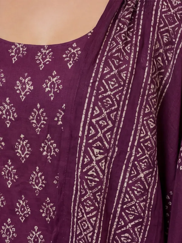 New_Embroidered_Work_&_Printed_cotton_Kurta_Set