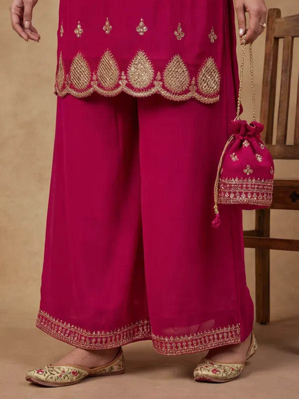 Women_Embroidered_Georgette_kurta_set