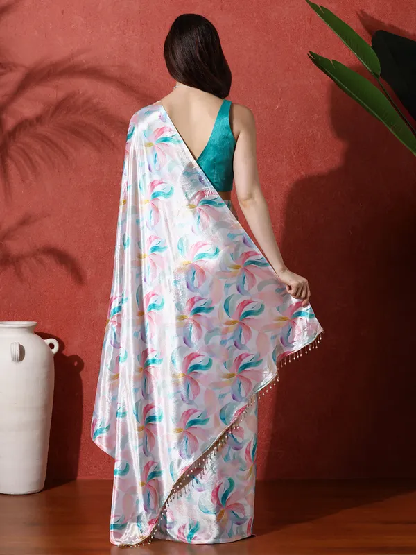 Pre-Draped_Ready_to_Wear_Chinnon_Fabric_Digital_Printed_Saree_With_Unstiched_Blouse