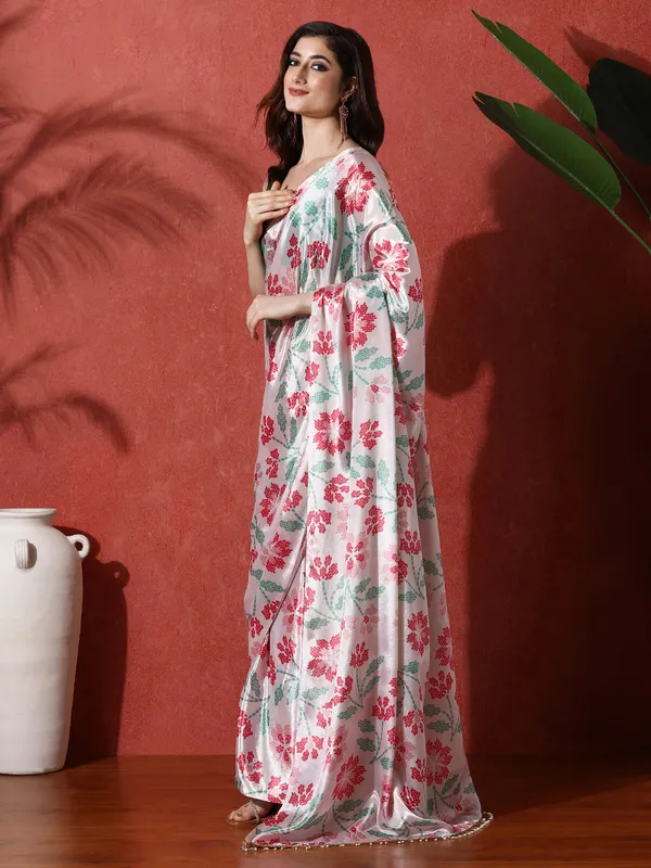 Pre-Draped_Ready_to_Wear_Chinnon_Fabric_Digital_Printed_Saree_With_Unstiched_Blouse