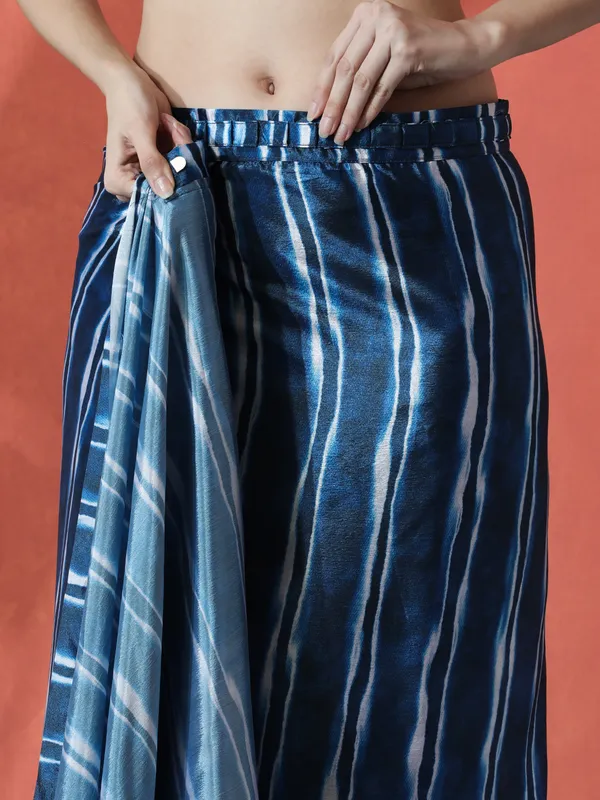 Pre-Draped_Ready_to_Wear_Chinnon_Fabric_Digital_Printed_Saree_With_Unstiched_Blouse