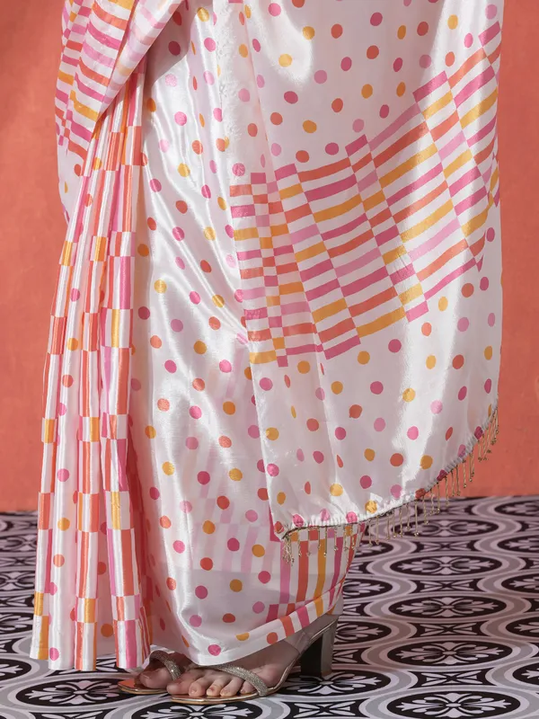 Pre-Draped_Ready_to_Wear_Chinnon_Fabric_Digital_Printed_Saree_With_Unstiched_Blouse