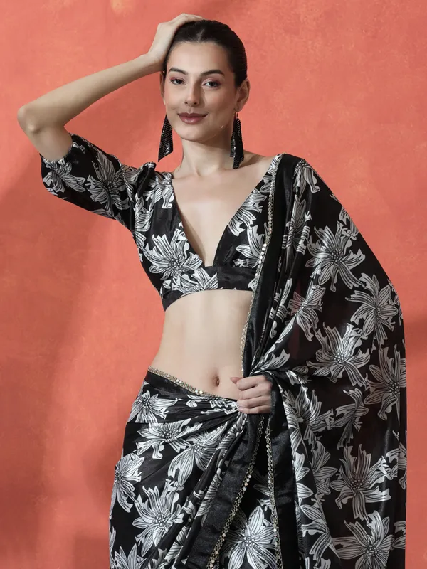 Pre-Draped_Ready_to_Wear_Chinnon_Fabric_Digital_Printed_Saree_With_Unstiched_Blouse