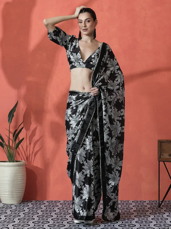 Pre-Draped_Ready_to_Wear_Chinnon_Fabric_Digital_Printed_Saree_With_Unstiched_Blouse