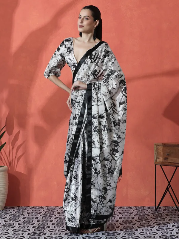 Pre-Draped_Ready_to_Wear_Chinnon_Fabric_Digital_Printed_Saree_With_Unstiched_Blouse