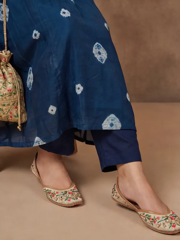New_Printed_Taby_Silk_Kurta_Set