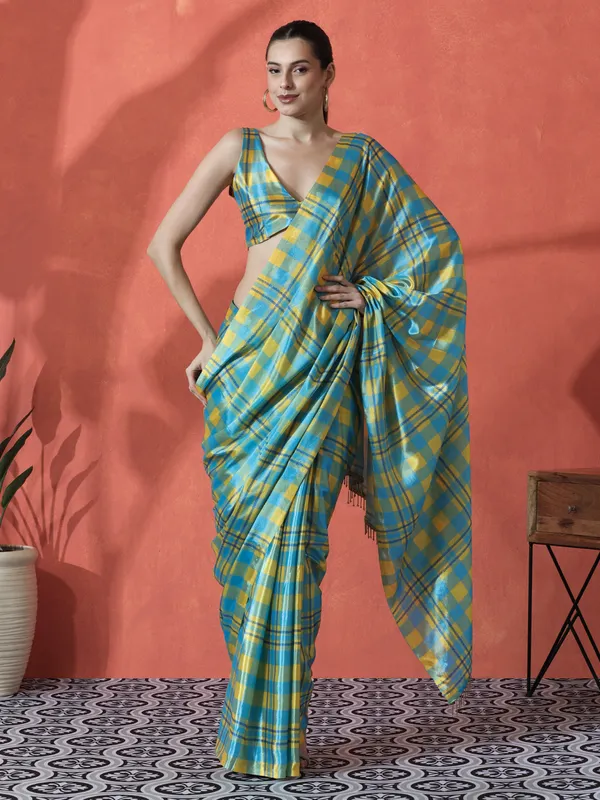 Pre-Draped_Ready_to_Wear_Chinnon_Fabric_Digital_Printed_Saree_With_Unstiched_Blouse