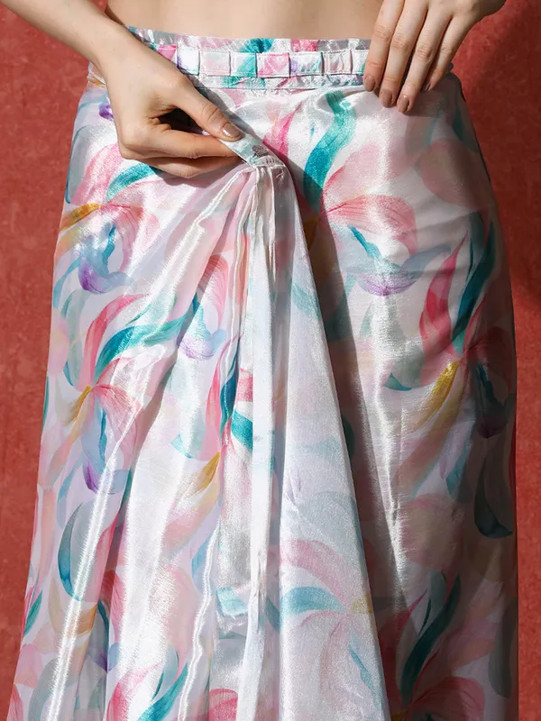 Pre-Draped_Ready_to_Wear_Chinnon_Fabric_Digital_Printed_Saree_With_Unstiched_Blouse