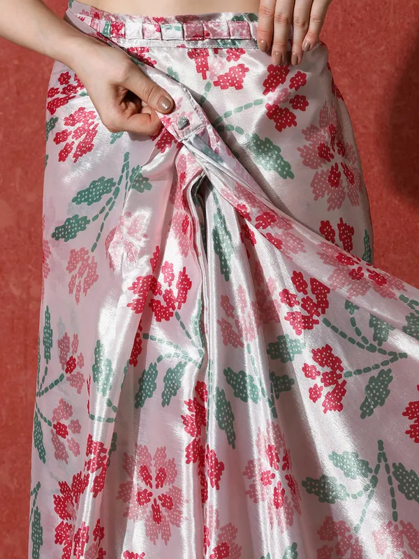 Pre-Draped_Ready_to_Wear_Chinnon_Fabric_Digital_Printed_Saree_With_Unstiched_Blouse