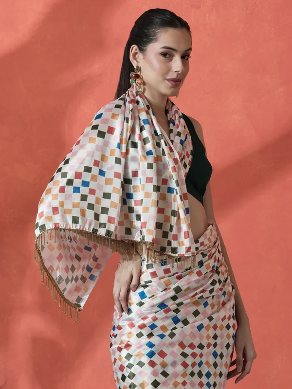 Pre-Draped_Ready_to_Wear_Chinnon_Fabric_Digital_Printed_Saree_With_Unstiched_Blouse