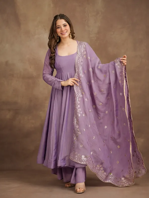 New_Embroidered_Work_Chinon_Kurta_Set