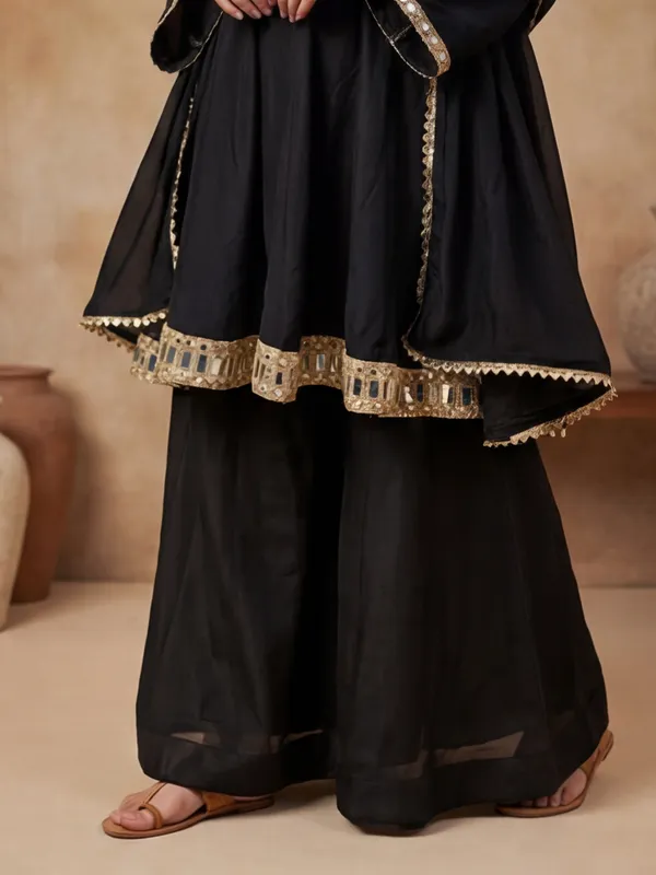 Latest_Embroidery_With_Mirror_Work_Chinon_Kurta_set