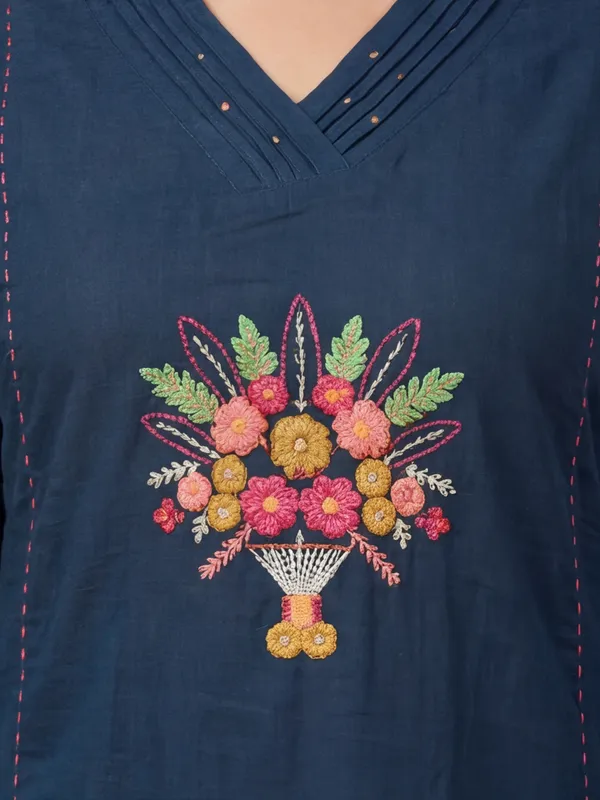 Women_Embroidered_With_Moti_Hand_Work_Rayon_Kurta_Set