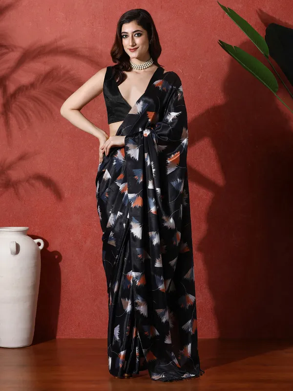 Pre-Draped_Ready_to_Wear_Chinnon_Fabric_Digital_Printed_Saree_With_Unstiched_Blouse