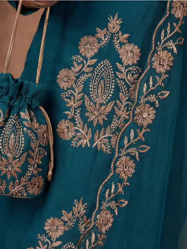 New_Embroidered_Work_Rayon_Kurta_Set