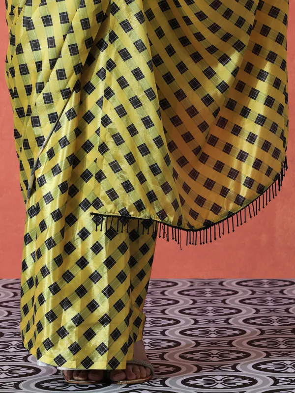 Pre-Draped_Ready_to_Wear_Chinnon_Fabric_Digital_Printed_Saree_With_Unstiched_Blouse