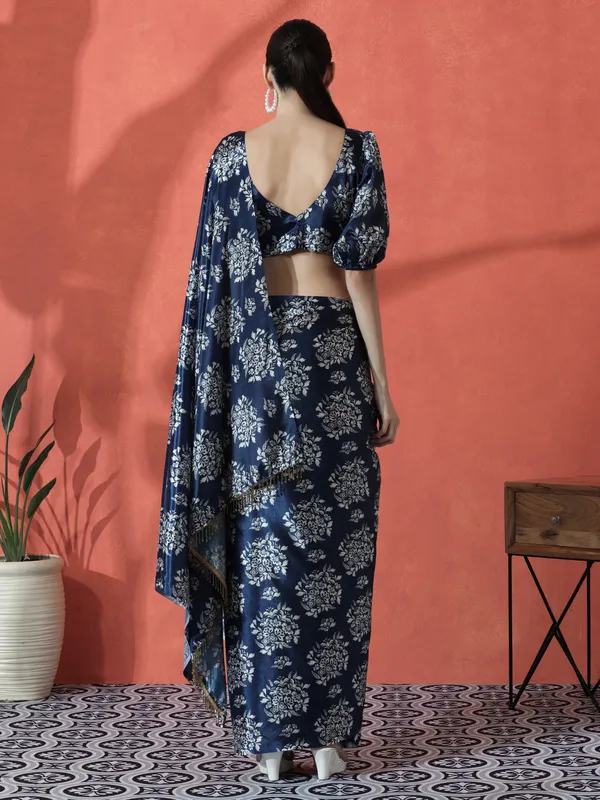 Pre-Draped_Ready_to_Wear_Chinnon_Fabric_Digital_Printed_Saree_With_Unstiched_Blouse