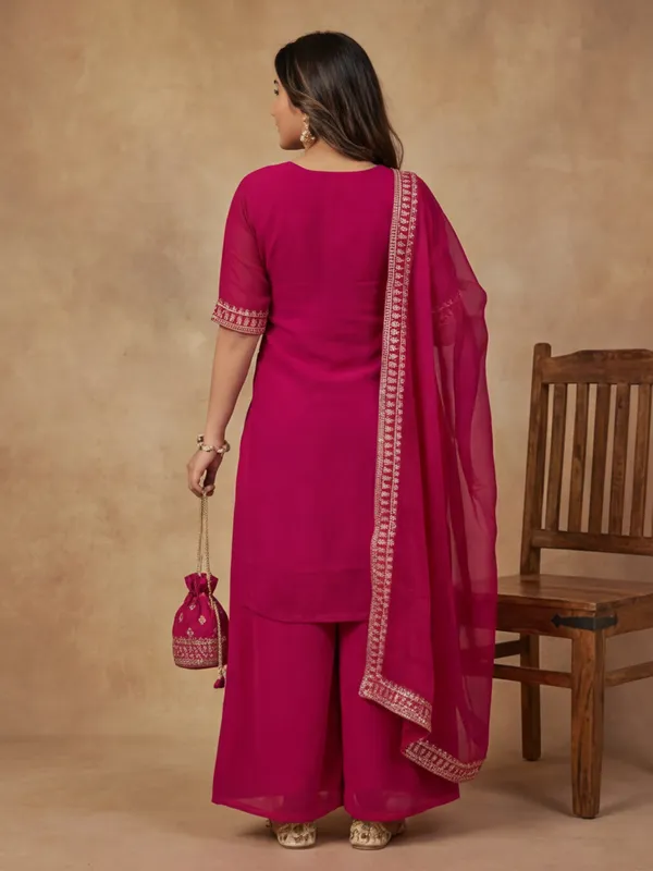 Women_Embroidered_Georgette_kurta_set