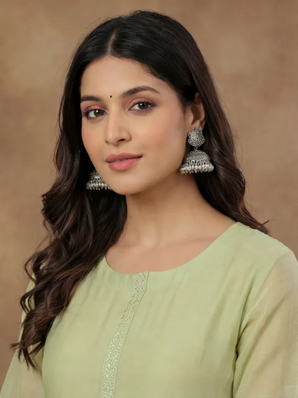 New_Embroidered_Work_Chanderi_Silk_Kurta_Set
