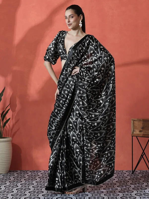 Pre-Draped_Ready_to_Wear_Chinnon_Fabric_Digital_Printed_Saree_With_Unstiched_Blouse