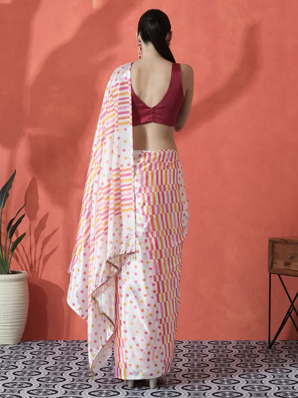 Pre-Draped_Ready_to_Wear_Chinnon_Fabric_Digital_Printed_Saree_With_Unstiched_Blouse