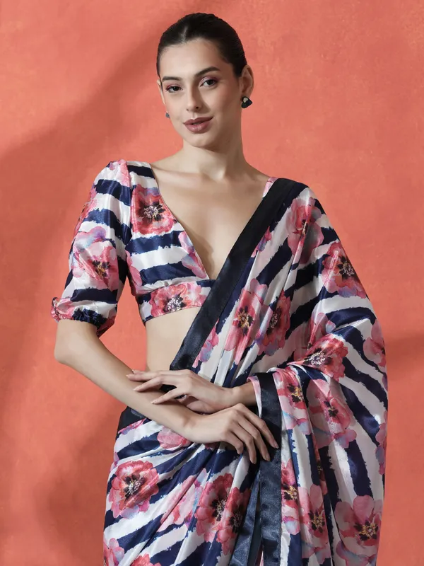Pre-Draped_Ready_to_Wear_Chinnon_Fabric_Digital_Printed_Saree_With_Unstiched_Blouse