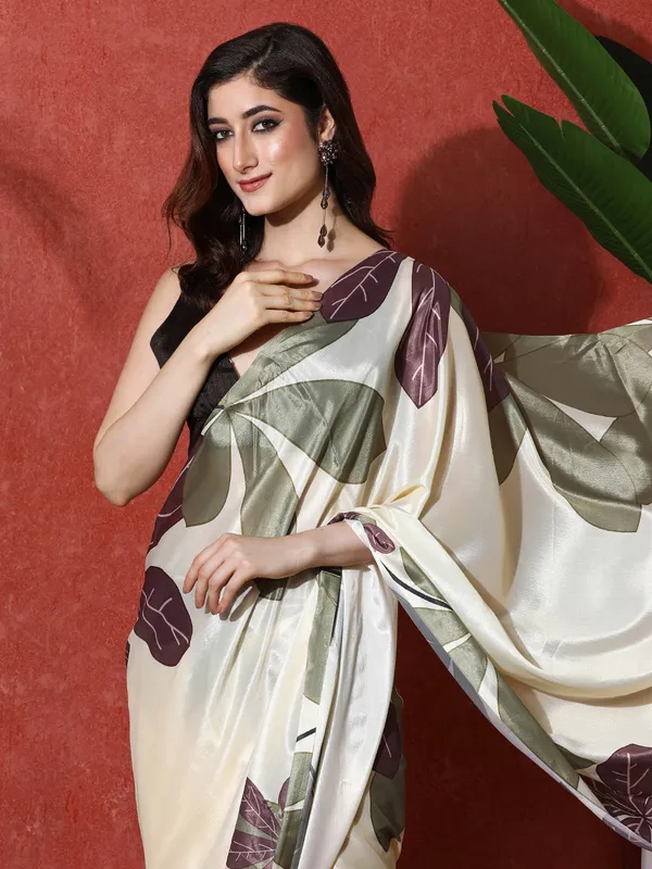 Pre-Draped_Ready_to_Wear_Chinnon_Fabric_Digital_Printed_Saree_With_Unstiched_Blouse