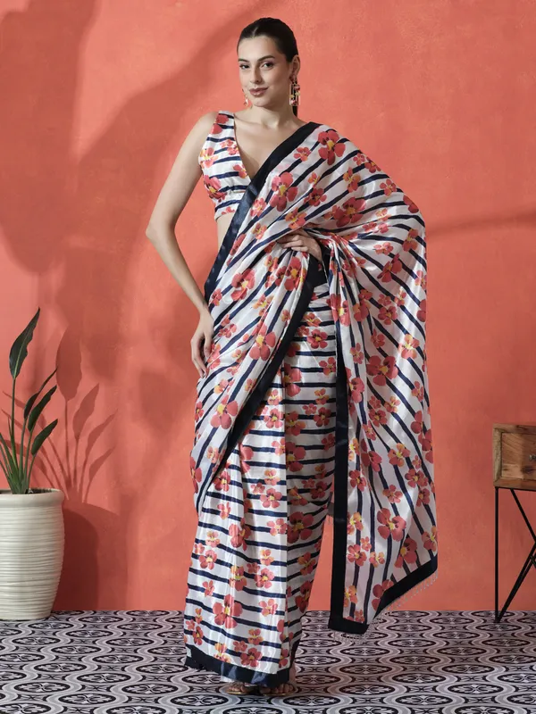 Pre-Draped_Ready_to_Wear_Chinnon_Fabric_Digital_Printed_Saree_With_Unstiched_Blouse