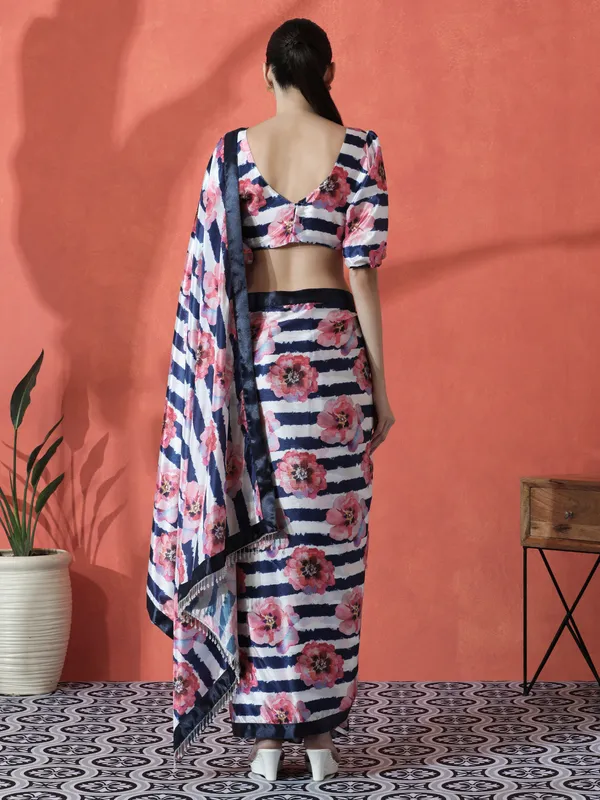 Pre-Draped_Ready_to_Wear_Chinnon_Fabric_Digital_Printed_Saree_With_Unstiched_Blouse
