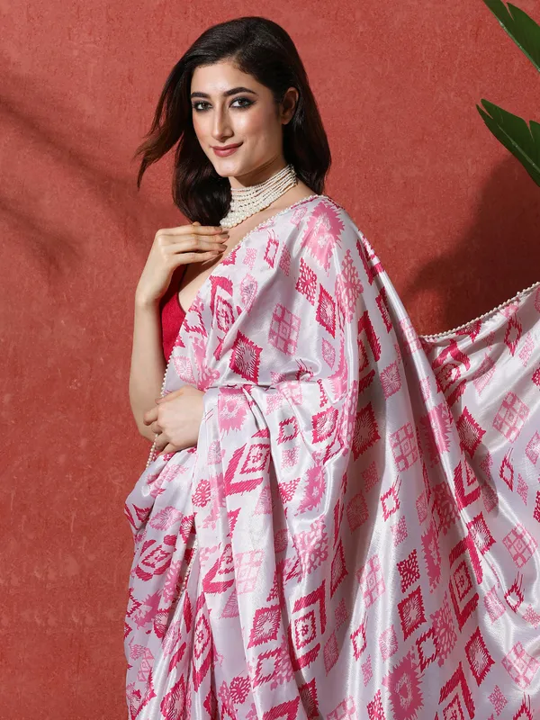 Pre-Draped_Ready_to_Wear_Chinnon_Fabric_Digital_Printed_Saree_With_Unstiched_Blouse