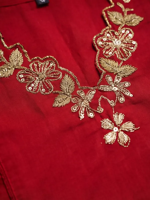 New_Embroidered_Work_Chanderi_Silk_Kurta_Set