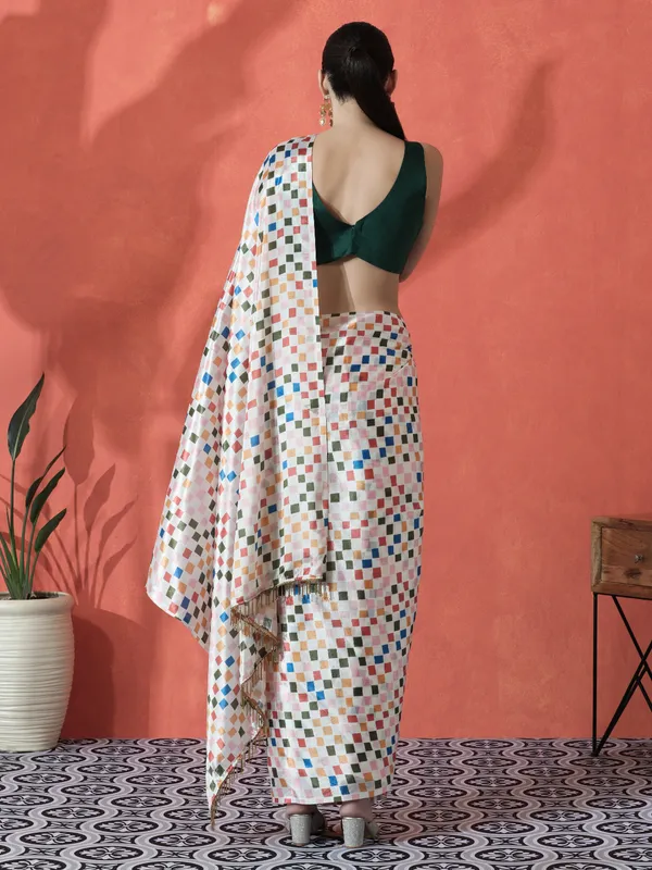 Pre-Draped_Ready_to_Wear_Chinnon_Fabric_Digital_Printed_Saree_With_Unstiched_Blouse