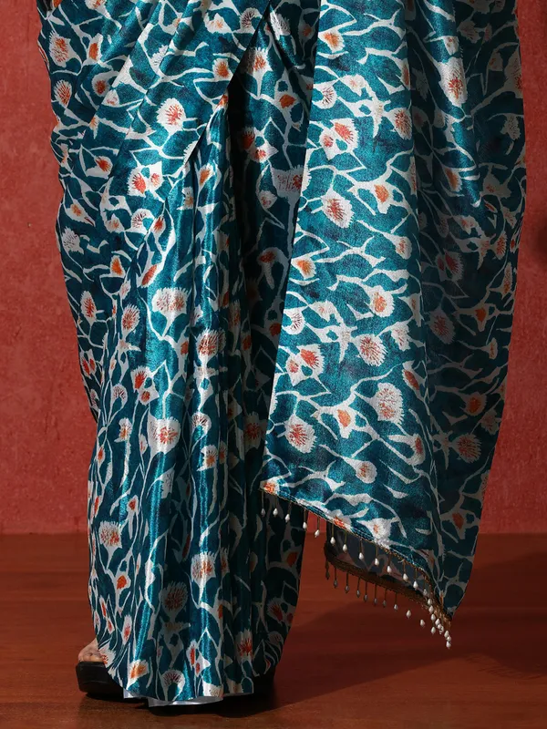 Pre-Draped_Ready_to_Wear_Chinnon_Fabric_Digital_Printed_Saree_With_Unstiched_Blouse