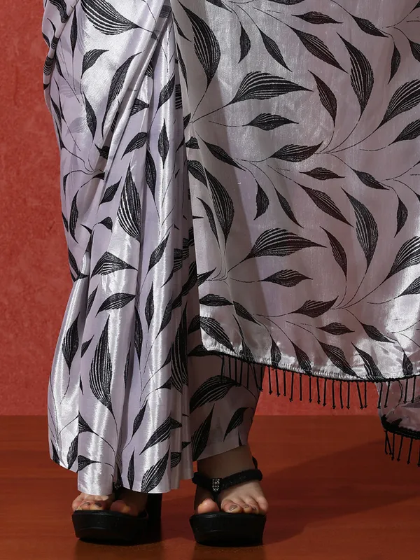 Pre-Draped_Ready_to_Wear_Chinnon_Fabric_Digital_Printed_Saree_With_Unstiched_Blouse