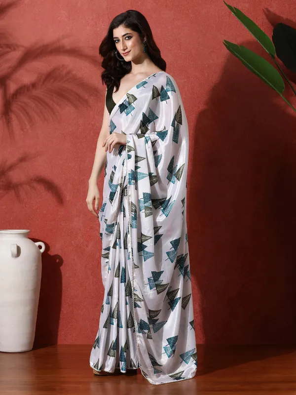 Pre-Draped_Ready_to_Wear_Chinnon_Fabric_Digital_Printed_Saree_With_Unstiched_Blouse