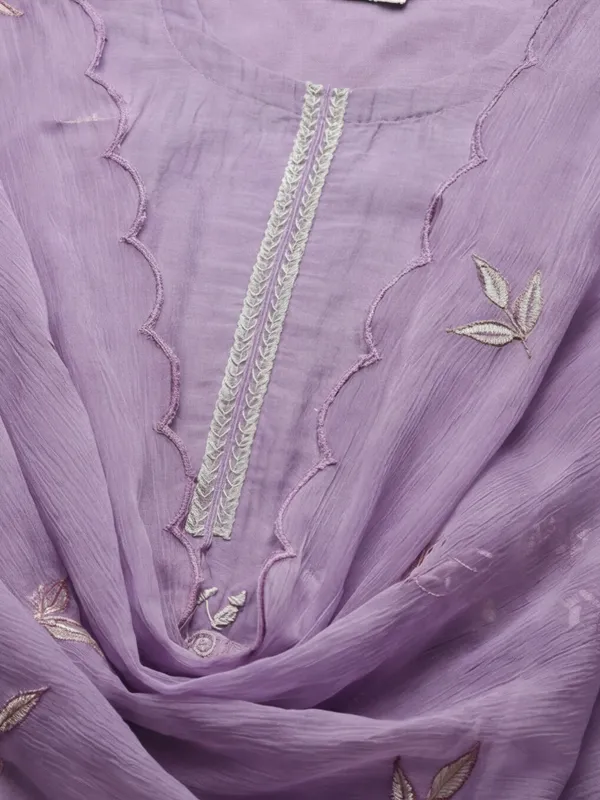 New_Embroidered_Work_Chanderi_Silk_Kurta_Set