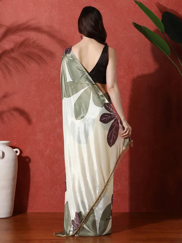 Pre-Draped_Ready_to_Wear_Chinnon_Fabric_Digital_Printed_Saree_With_Unstiched_Blouse