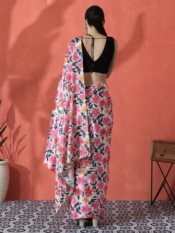 Pre-Draped_Ready_to_Wear_Chinnon_Fabric_Digital_Printed_Saree_With_Unstiched_Blouse