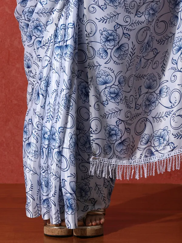 Pre-Draped_Ready_to_Wear_Chinnon_Fabric_Digital_Printed_Saree_With_Unstiched_Blouse