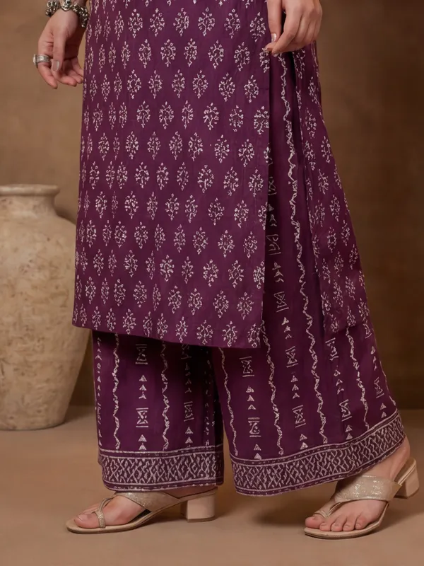 New_Embroidered_Work_&_Printed_cotton_Kurta_Set