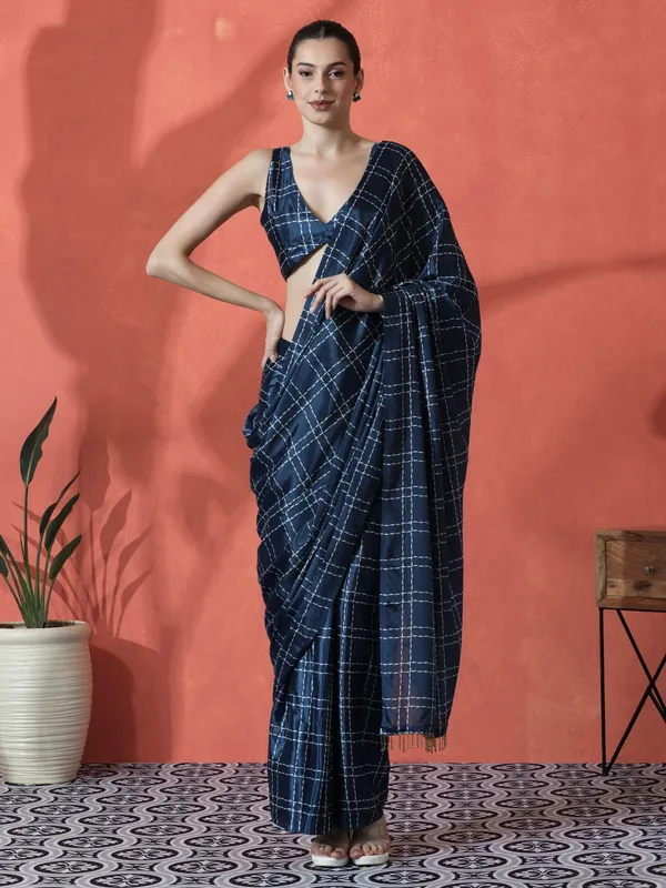 Pre-Draped_Ready_to_Wear_Chinnon_Fabric_Digital_Printed_Saree_With_Unstiched_Blouse