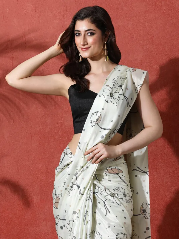 Pre-Draped_Ready_to_Wear_Chinnon_Fabric_Digital_Printed_Saree_With_Unstiched_Blouse