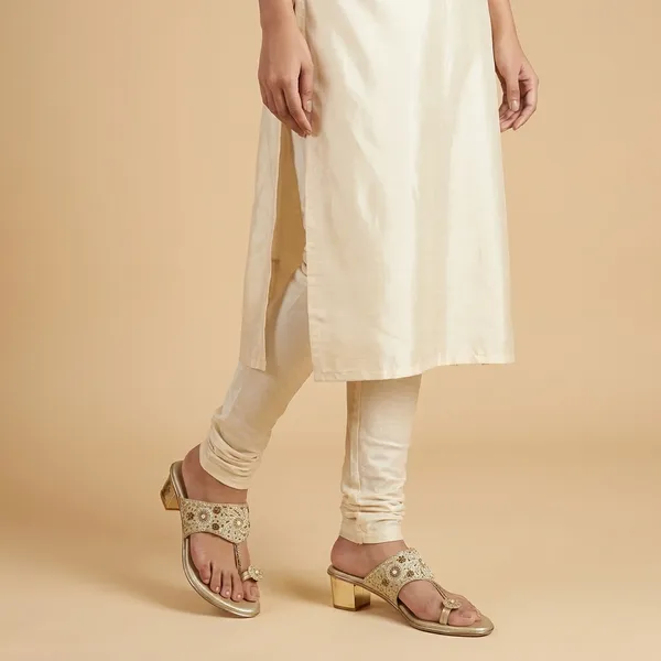 Biege_Embellished_Kolhapuri_Sandals_For_Women