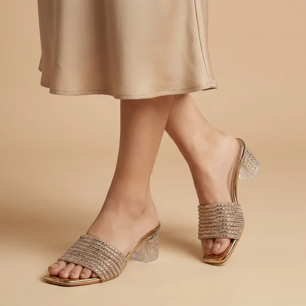 Embellished_Metallic_Gold_Flat_Sandals_For_Women