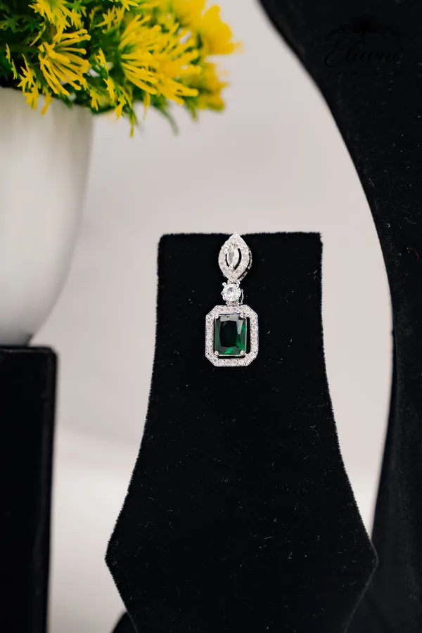 Silver_Alloy_Emerald_Pendant_Necklace_Set_For_Women