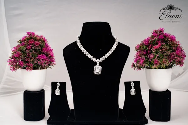 Silver_Alloy_Classic_Necklace_Set_For_Women