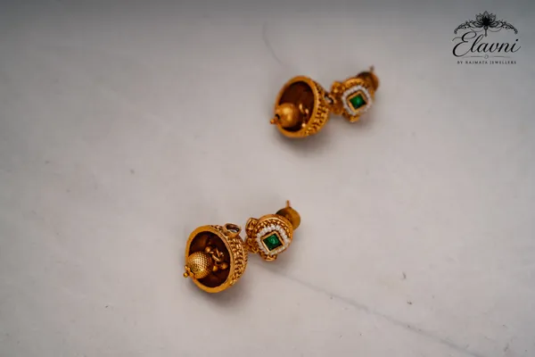 Golden_Alloy_Kundan_Necklace_Set_For_Women