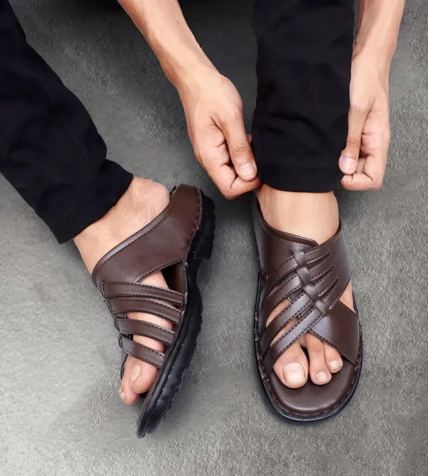 Men's_synthetic_leather_formal_slippers