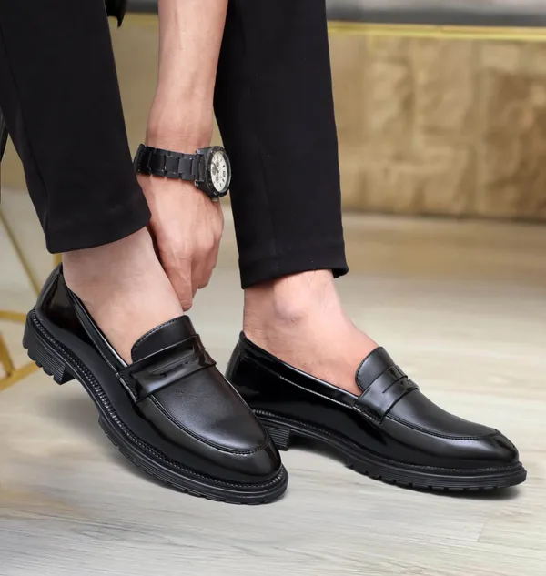 Black_Synthetic_Leather_Slip_On_Shoes_For_Men