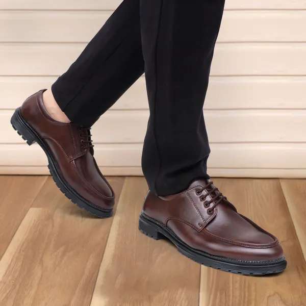 Brown_Synthetic_Leather_Outdoors_Shoes_For_Men